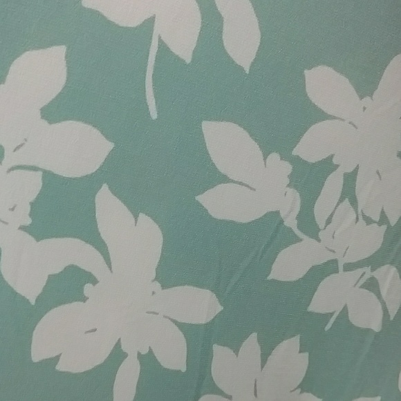 Dress - Picture 7 of 7